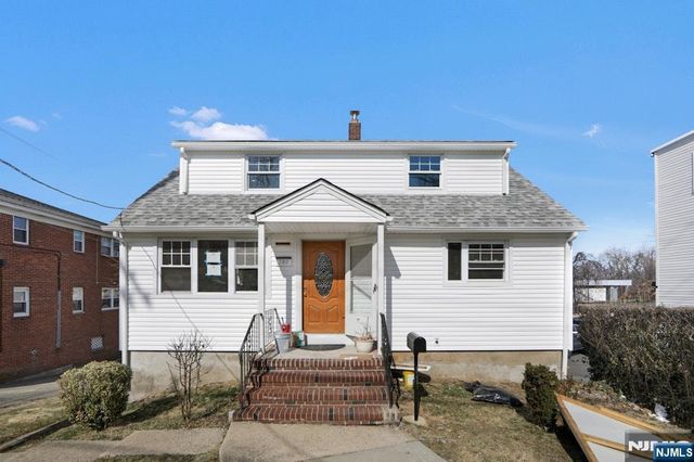 380 Grand Avenue, Leonia, NJ 07605
