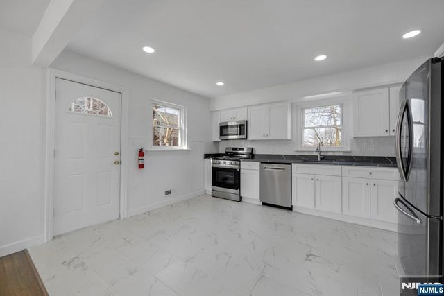 380 Grand Avenue, Leonia, NJ 07605