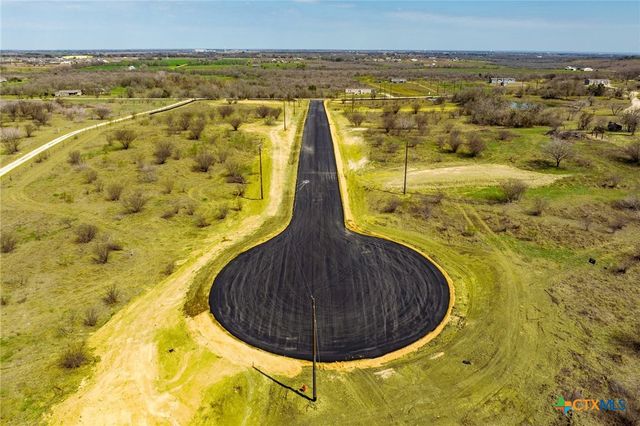 280 Sage Hills Drive, Lockhart, TX 78644