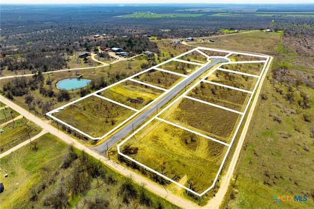 280 Sage Hills Drive, Lockhart, TX 78644