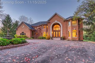 40600 8 Mile Road, Northville, MI 48167