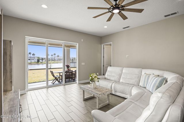 385 RUM RUNNER Way, St. Johns, FL 32259