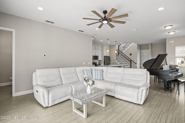 385 RUM RUNNER Way, St. Johns, FL 32259