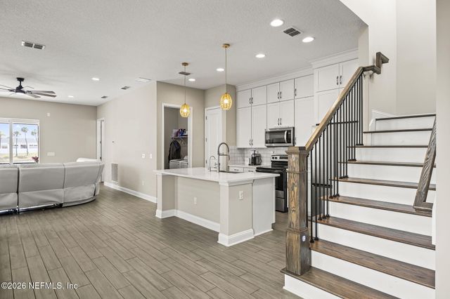 385 RUM RUNNER Way, St. Johns, FL 32259