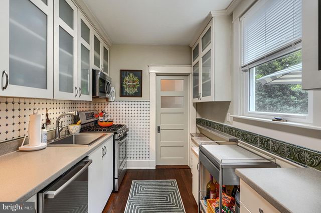 3018 IONA TER, Baltimore, MD 21214