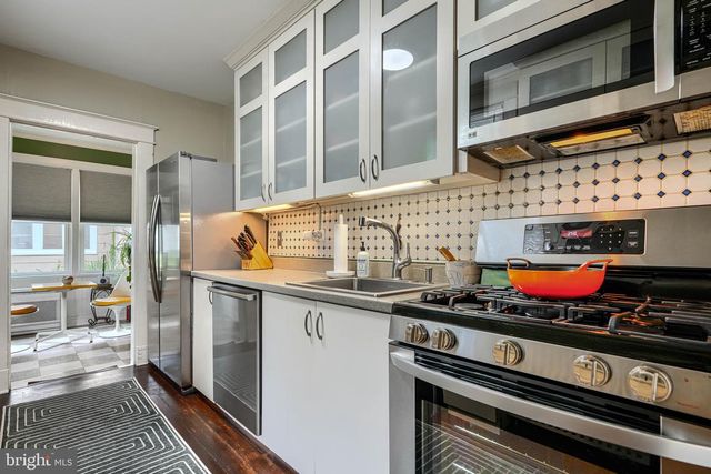 3018 IONA TER, Baltimore, MD 21214