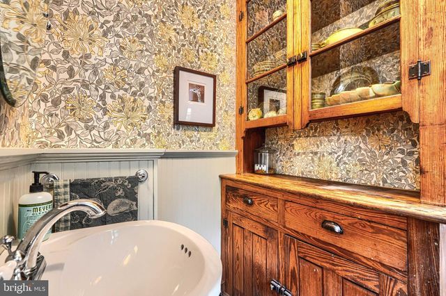 3018 IONA TER, Baltimore, MD 21214