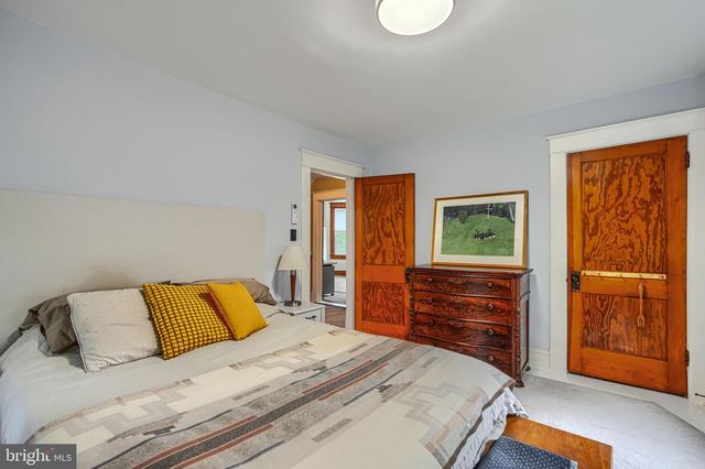 3018 IONA TER, Baltimore, MD 21214