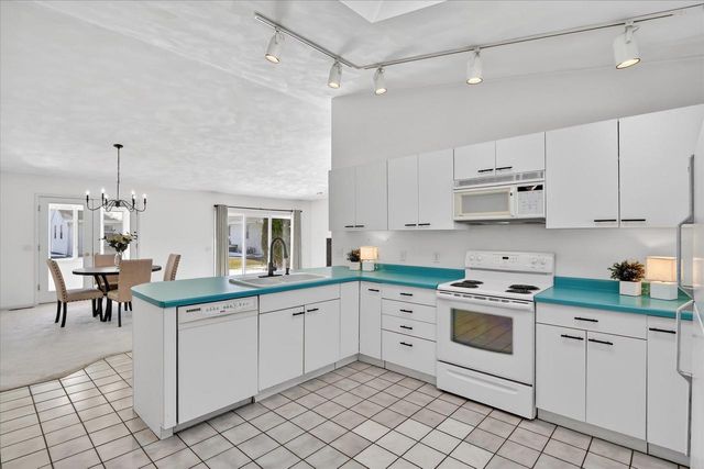 3206 Thames Lane, Janesville, WI 53546