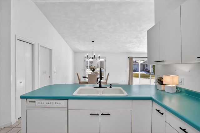 3206 Thames Lane, Janesville, WI 53546