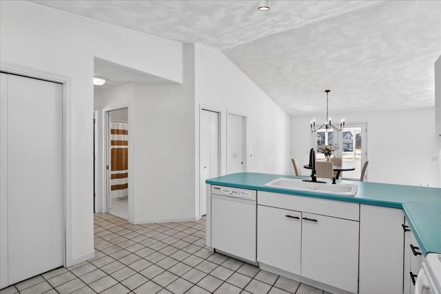 3206 Thames Lane, Janesville, WI 53546