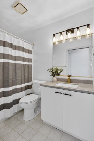 3206 Thames Lane, Janesville, WI 53546