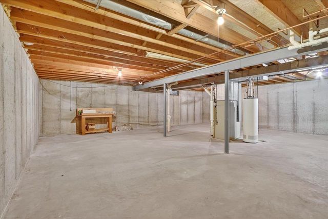 3206 Thames Lane, Janesville, WI 53546