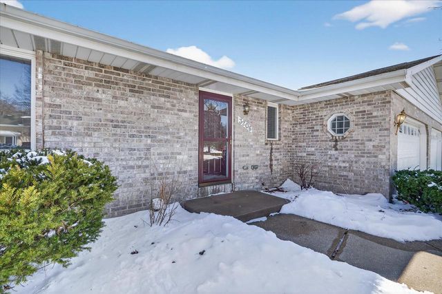 3206 Thames Lane, Janesville, WI 53546