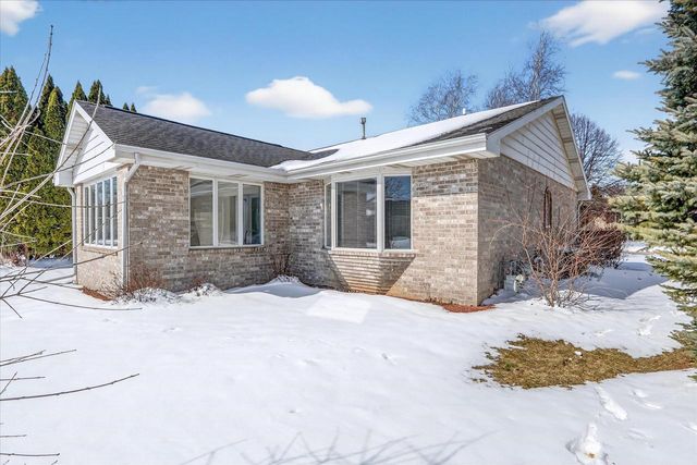 3206 Thames Lane, Janesville, WI 53546