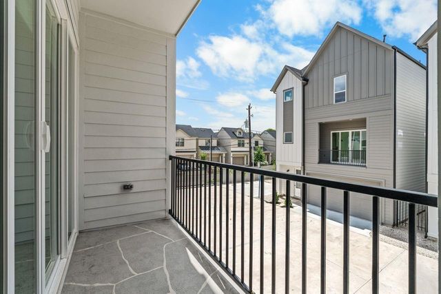 603 Skyland Terrace Way, Houston, TX 77009