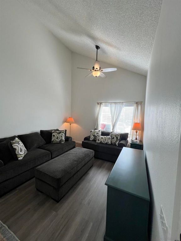 Image 11 of property listing at 10975 Clairemont Mesa Blvd., San Diego, CA 92124