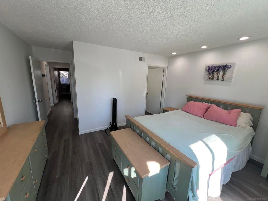 Image 18 of property listing at 10975 Clairemont Mesa Blvd., San Diego, CA 92124