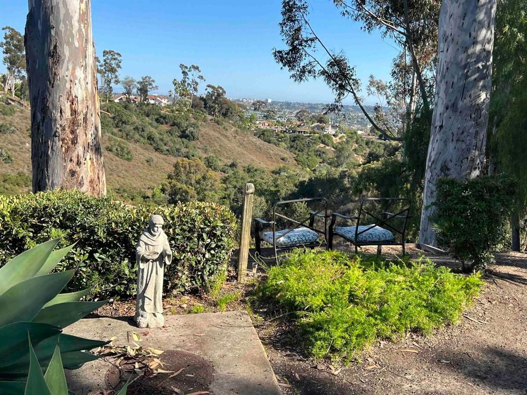 Image 8 of property listing at 10975 Clairemont Mesa Blvd., San Diego, CA 92124