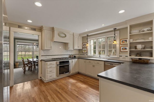 26530 Early Road, South Bend, IN 46628