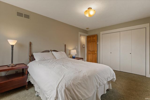 26530 Early Road, South Bend, IN 46628