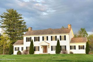 21 Guideboard Road Right side, Waterford, NY 12188