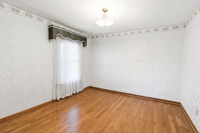 83 Clinton Heights Avenue, Columbus, OH 43202