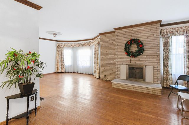 83 Clinton Heights Avenue, Columbus, OH 43202