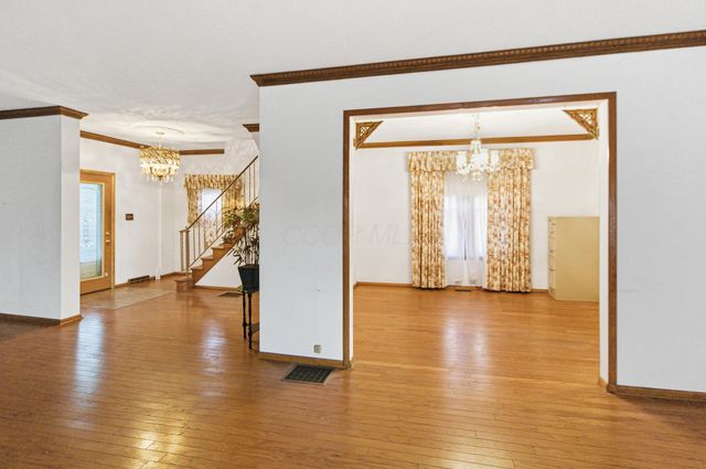 83 Clinton Heights Avenue, Columbus, OH 43202