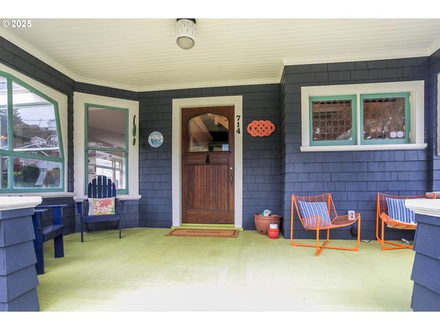 714 HARRISON Ave, Astoria, OR 97103