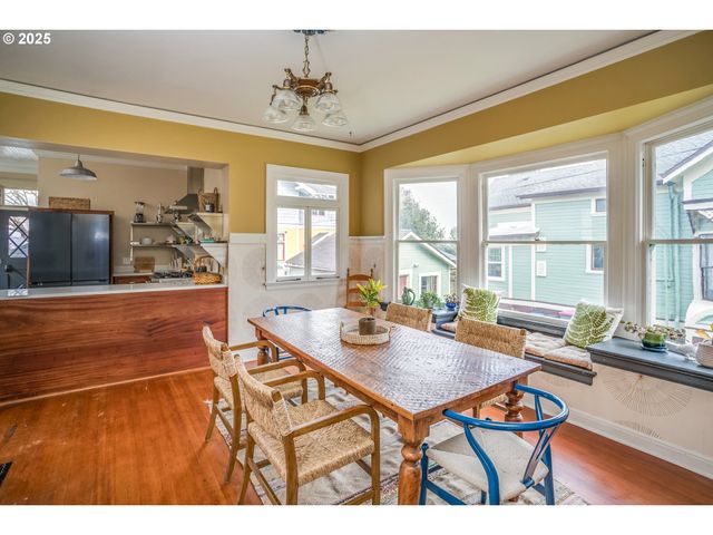 714 HARRISON Ave, Astoria, OR 97103