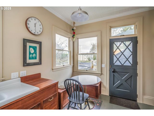 714 HARRISON Ave, Astoria, OR 97103