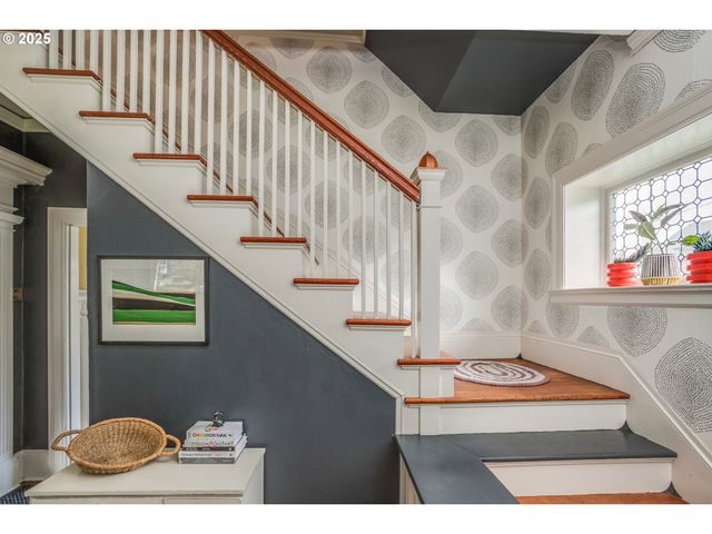 714 HARRISON Ave, Astoria, OR 97103