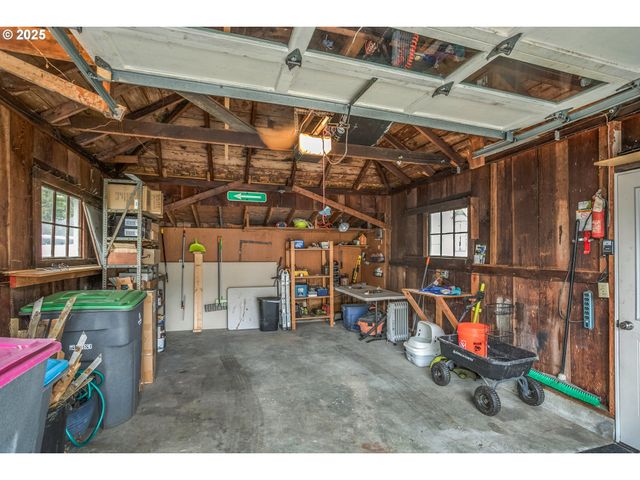 714 HARRISON Ave, Astoria, OR 97103