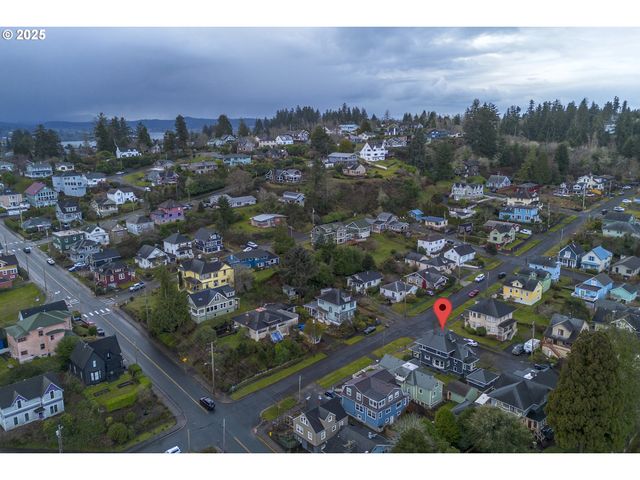 714 HARRISON Ave, Astoria, OR 97103