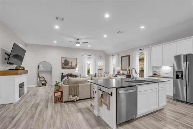 1569 Oakdale Crest Road, Montgomery, TX 77316