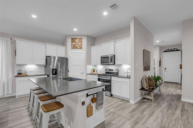 1569 Oakdale Crest Road, Montgomery, TX 77316