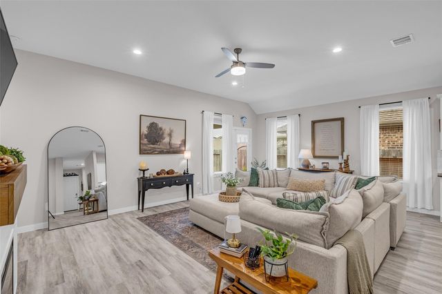 1569 Oakdale Crest Road, Montgomery, TX 77316