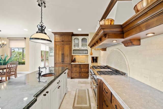 5133 Oak Grove Ct, Browns Valley, CA 95918