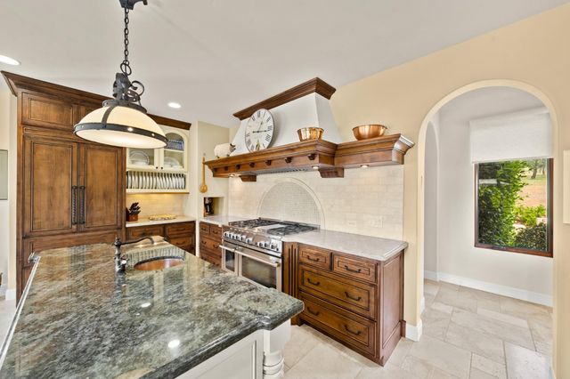 5133 Oak Grove Ct, Browns Valley, CA 95918