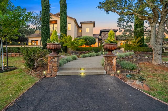 5133 Oak Grove Ct, Browns Valley, CA 95918