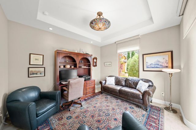 5133 Oak Grove Ct, Browns Valley, CA 95918