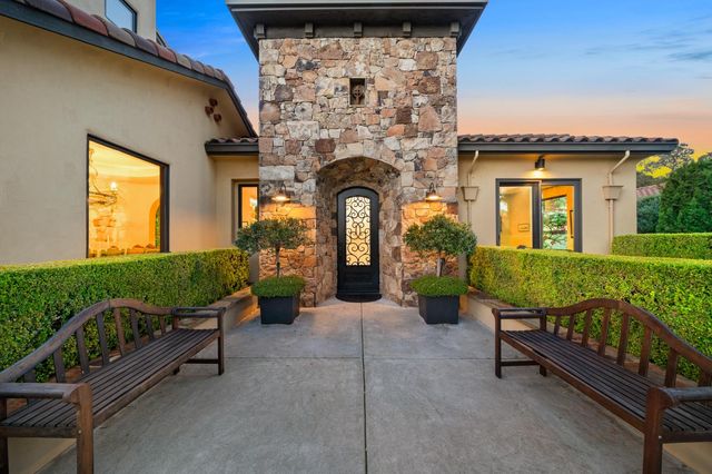 5133 Oak Grove Ct, Browns Valley, CA 95918