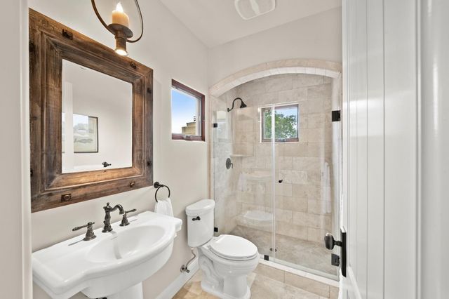 5133 Oak Grove Ct, Browns Valley, CA 95918