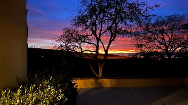 5133 Oak Grove Ct, Browns Valley, CA 95918