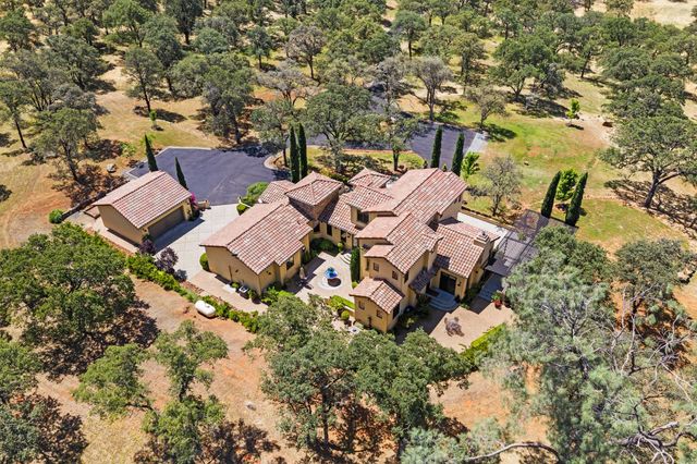 5133 Oak Grove Ct, Browns Valley, CA 95918
