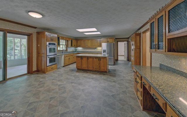 4521 Shoreline Drive, Gainesville, GA 30506
