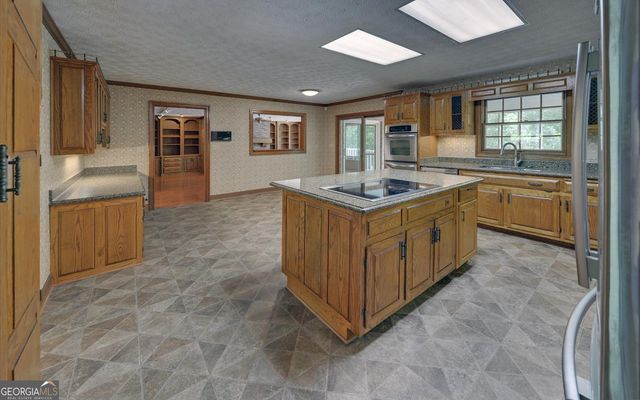 4521 Shoreline Drive, Gainesville, GA 30506