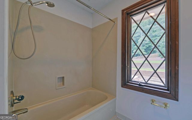 4521 Shoreline Drive, Gainesville, GA 30506