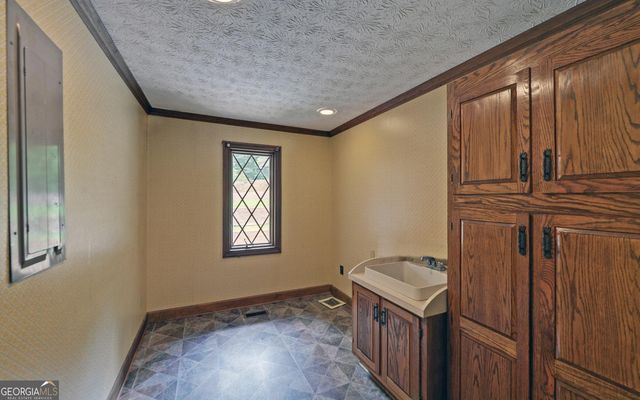 4521 Shoreline Drive, Gainesville, GA 30506